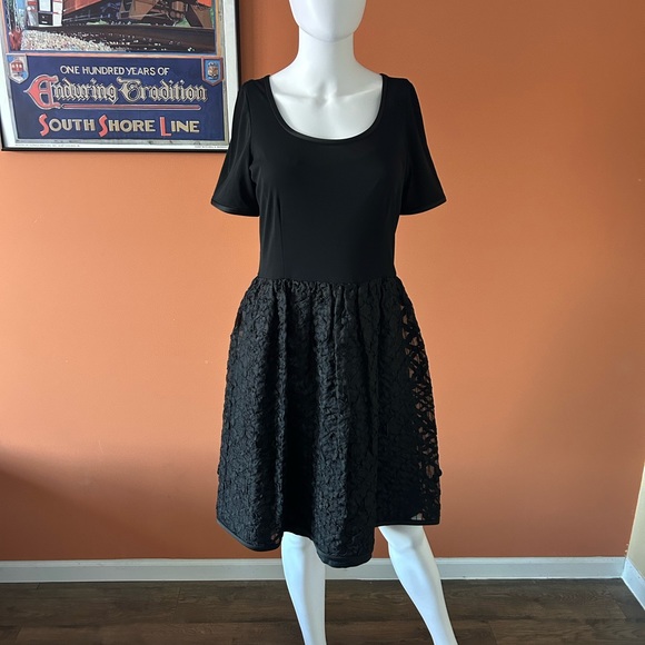 VINTAGE JEANNENE BOOHER black short-sleeved a-line dress - Picture 1 of 9